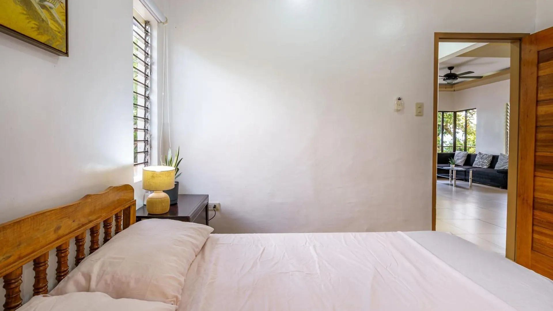 Oceanside 2 Bedroom House, 100Mbps Wifi Panglao